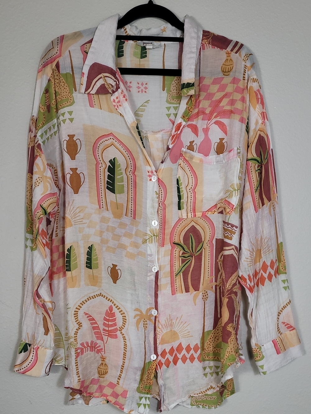 Peach Gauzy Leopard Vacation Scene Button Up Shirt Size Medium Coastal Artsy